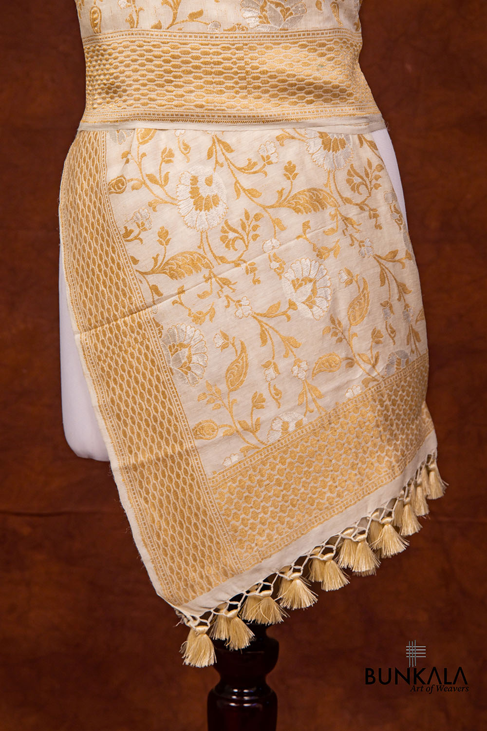 Dyeable Pure Moonga Silk Handloom Sona Rupa Jaal Design Banarasi Dupatta