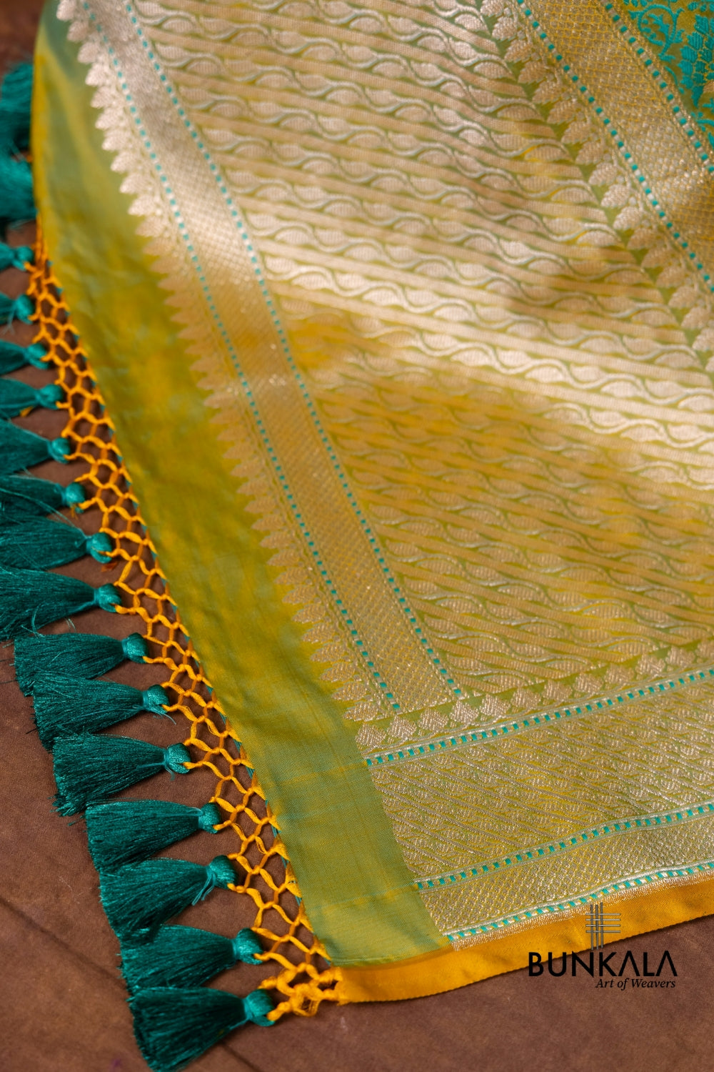 Double Shed Green Jamewar Tanchui Banarasi Mashru Silk Dupatta