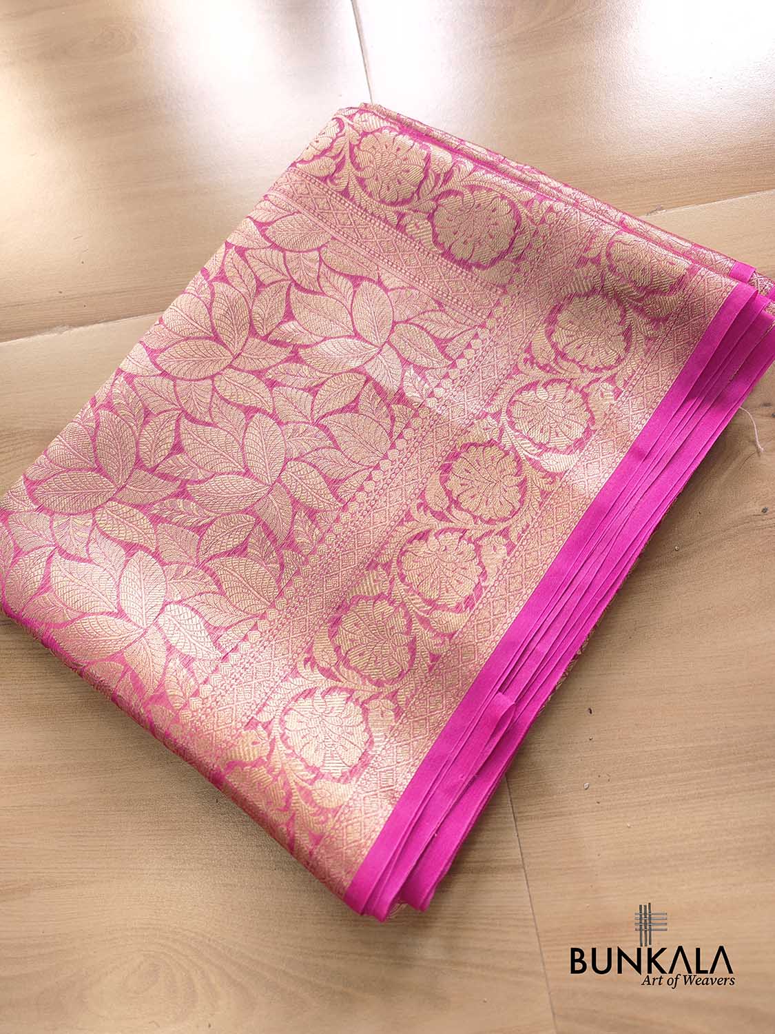 Hot Pink Leaf Pattern Tanchui Handloom Banarasi Tissue Silk Saree