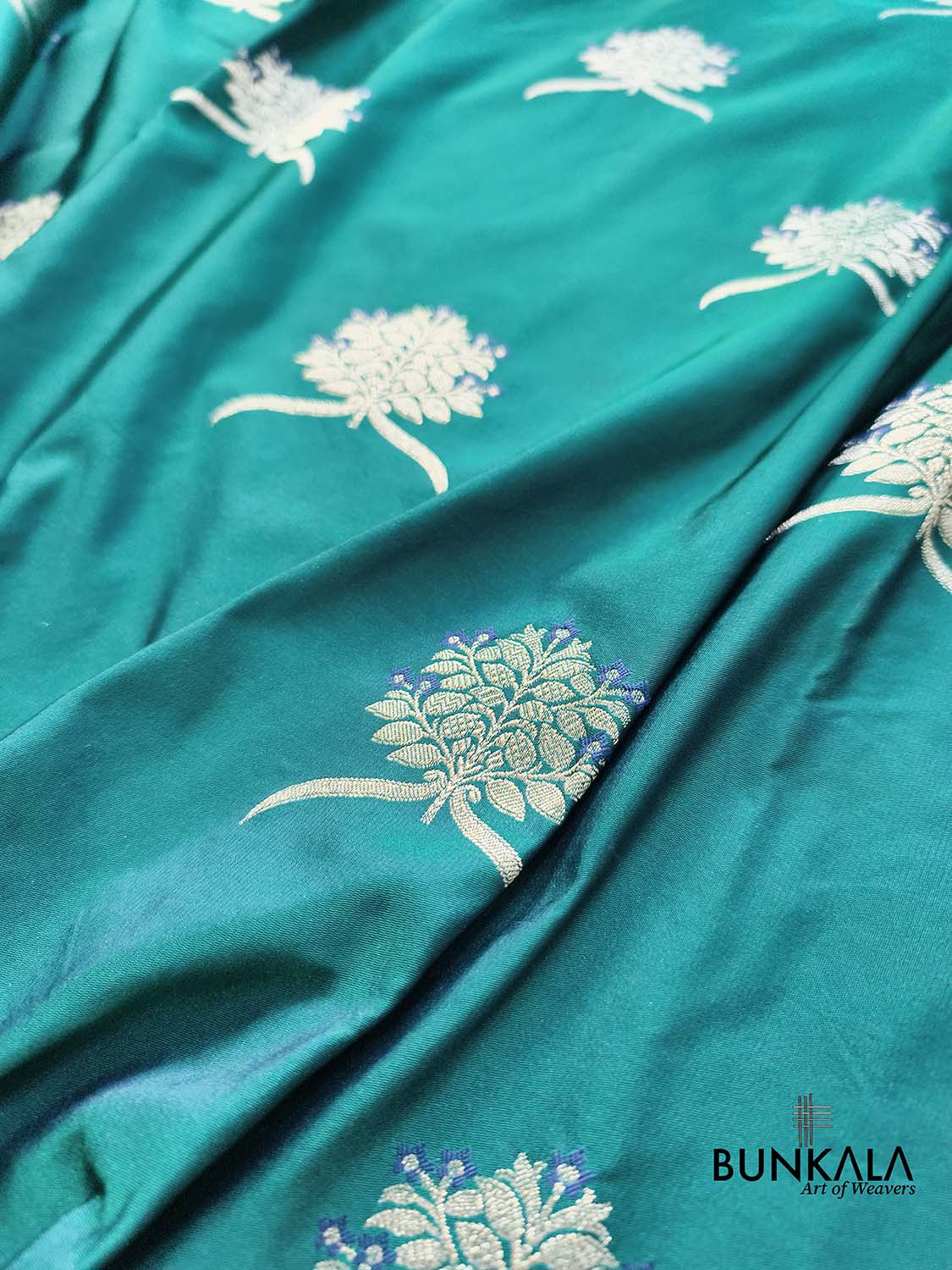 Dark Cyan Green Leaf Buta Weaved Banarasi Mashru Silk Saree