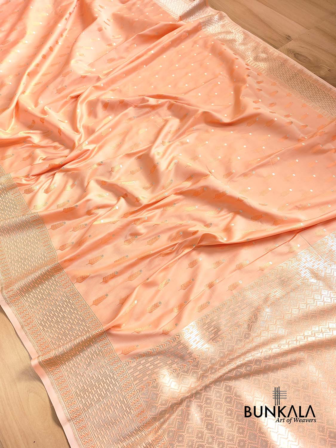 Peach Mashru Silk Jamewar Leaf Buti Design Weaved Banarasi Saree