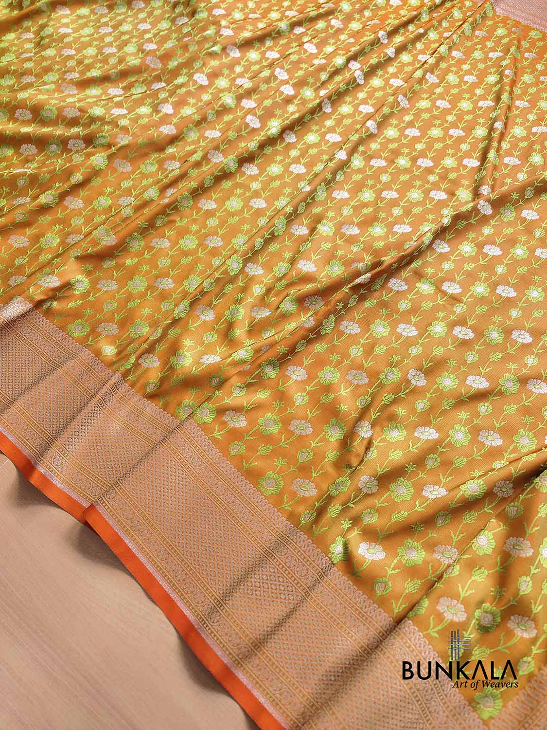 Green Orange Double Shaded Soft Mashru Silk Jamewar Weaved Floral Jaal Design Banarasi Saree