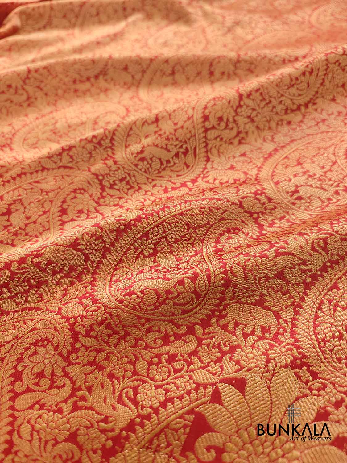 Red Real Zari Exclusive Bridal Wear Shikargha Design Handwoven Pure Katan Silk Banarasi Brocade Saree with Kalga Border