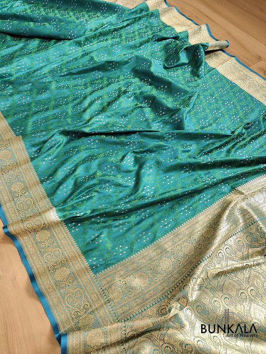 Green Two Tone Peacock Color Mashru Silk Jamewar Weaved Banarasi Saree