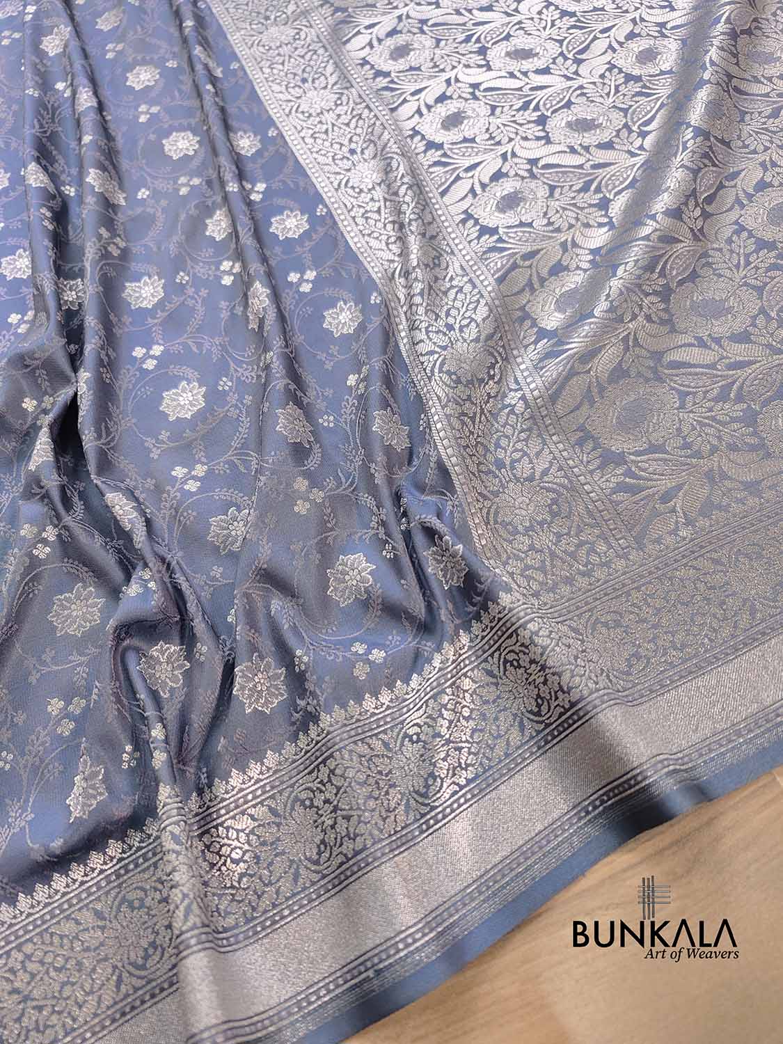 Grey Soft Mashru Silk Jamewar Weaved Floral Jaal Design Banarasi Saree