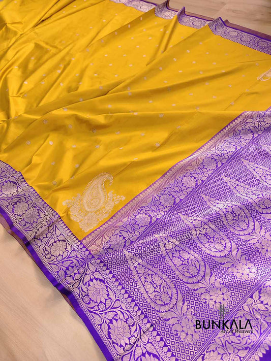 Mustard Yellow Koniya Kadwa Buti Handweaved Banarasi Pure Katan Silk Saree