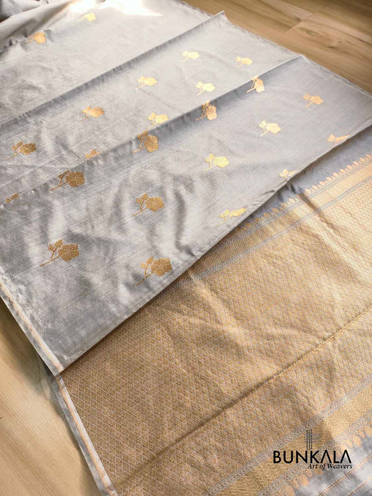 Grey Antique Zari Kadwa Handweaved Buta Banarasi Pure Chiniya Silk Borderless Saree