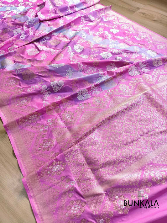 Gazri Pink Rangkat Floral Jaal Geometric Pallu Kadwa Handweaved Banarasi Pure Katan Silk Saree