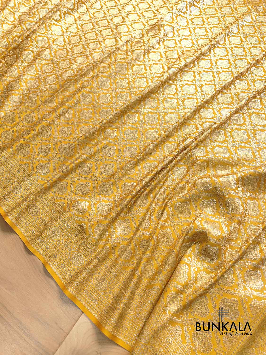 Haldi Bright Yellow Mashru Silk Brocade Weaved Banarasi Saree