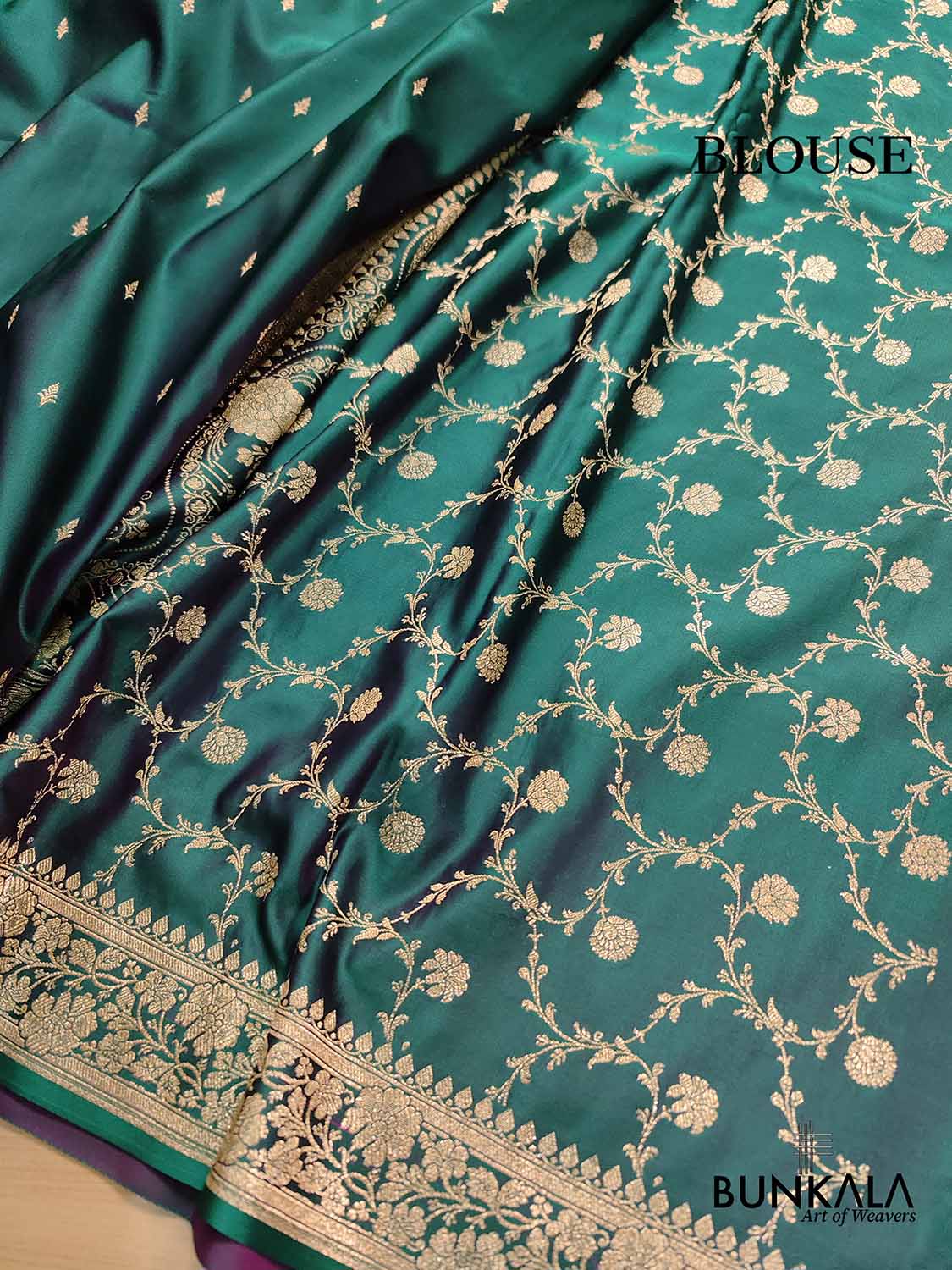 Double Shed Green Small Buti Weaved Banarasi Mashru Silk Floral Border Saree