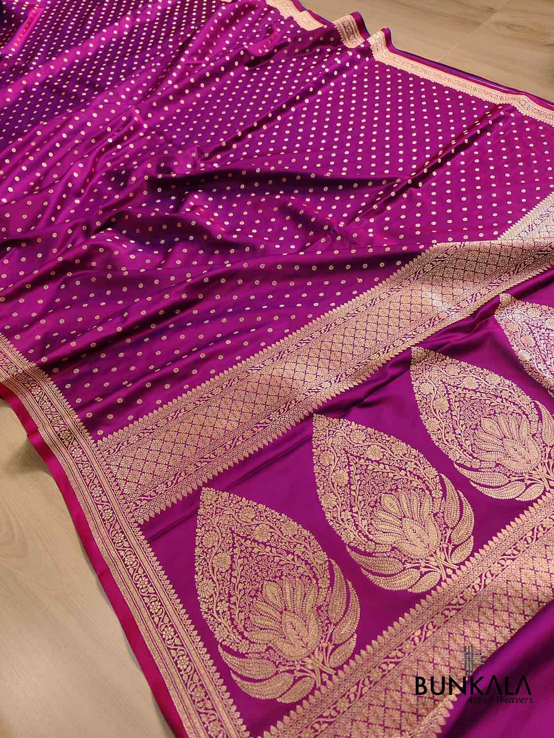 Hot Pink Small Flower Buti Weaved Banarasi Mashru Silk Floral Border Saree
