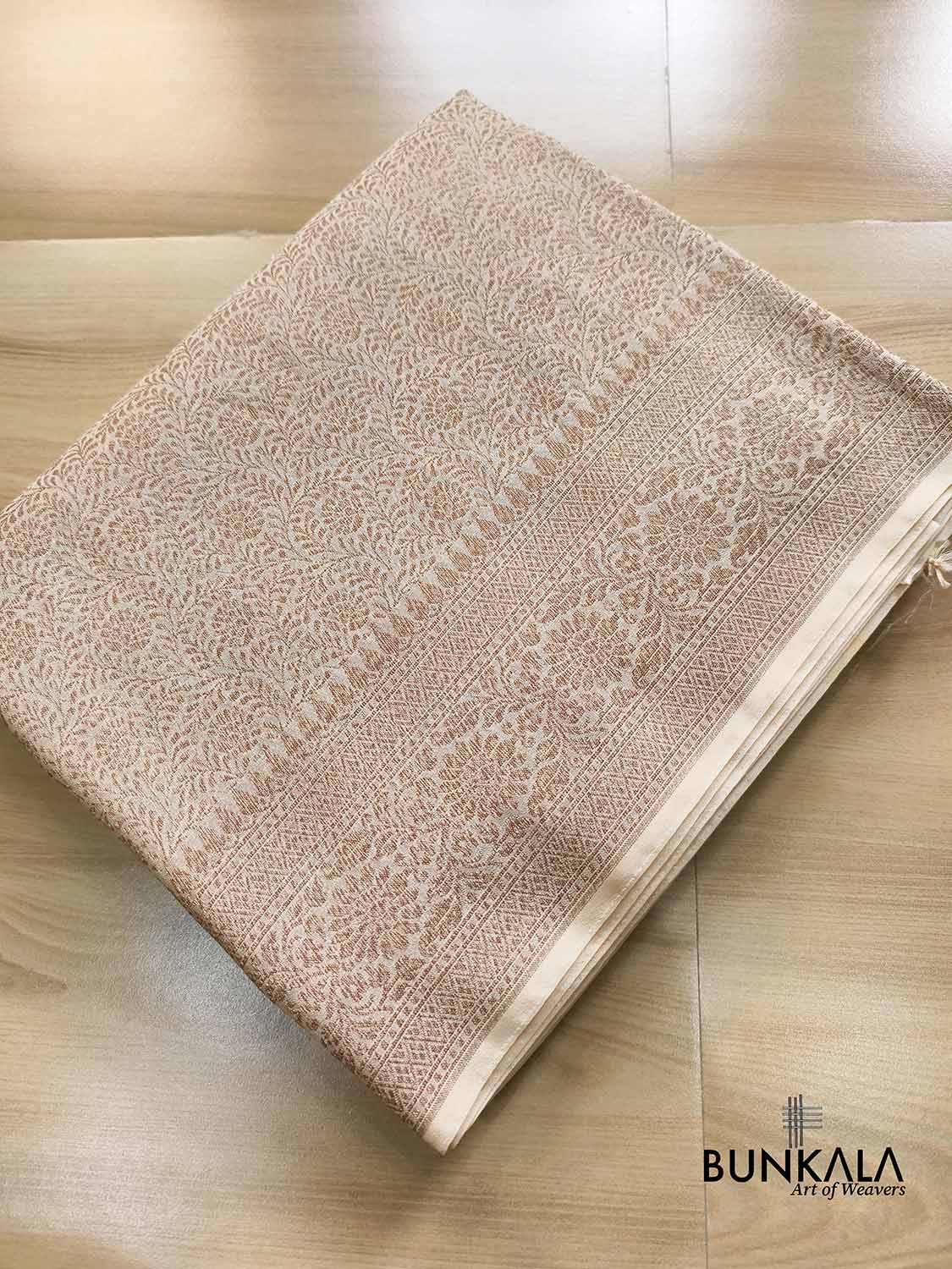 Off White Brocade Antique Zari Weaved Banarasi Resham Silk Saree Floral Border