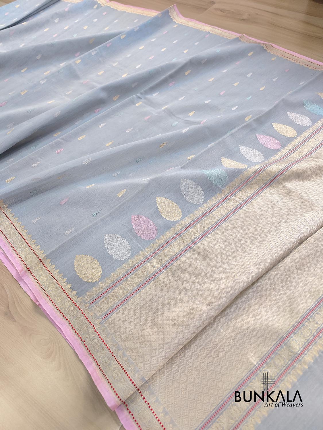 Greyish Blue Kadwa Buti Handweaved Banarasi Pure Linen Saree