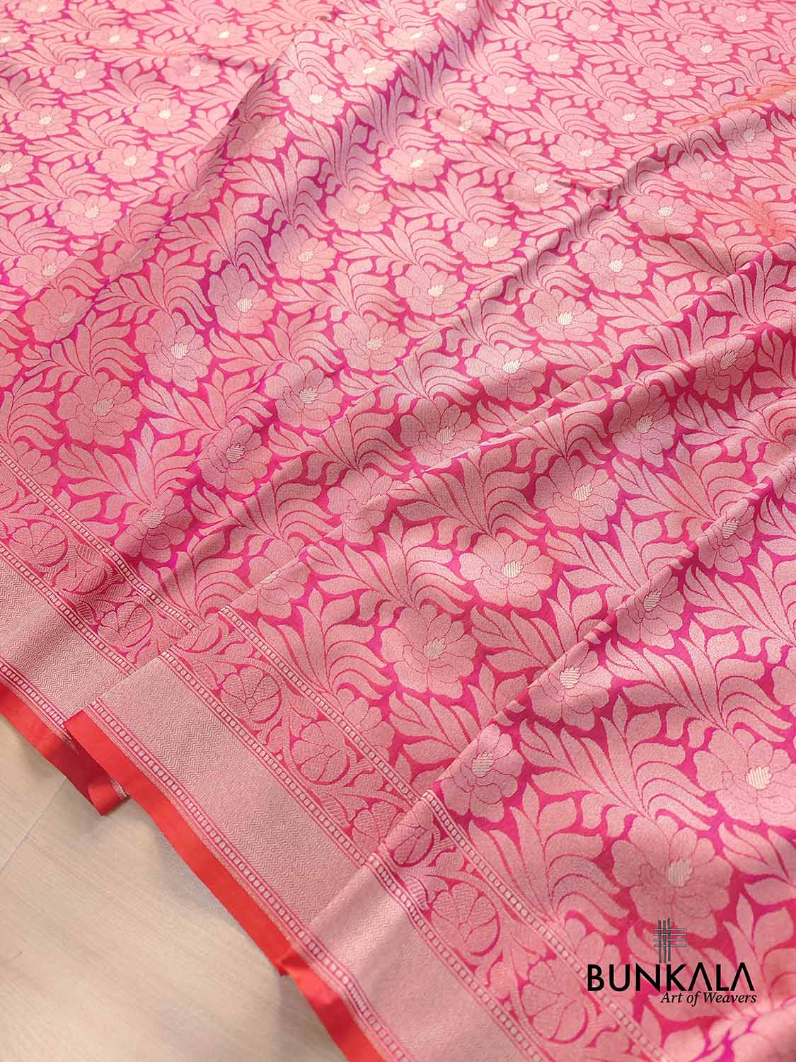 Coral Pink Big Flower Design Weaved Banarasi Silk Saree