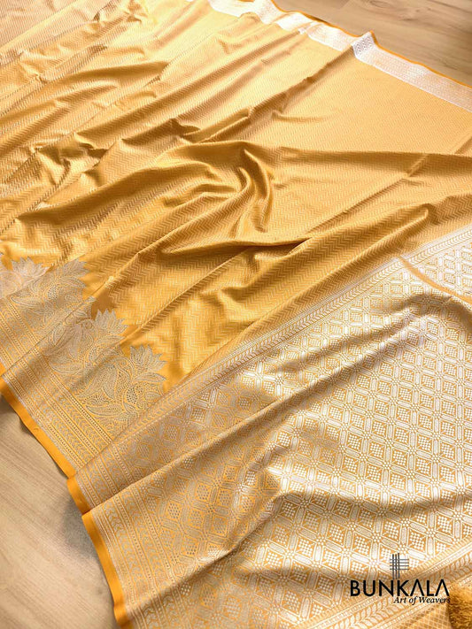 Rich Mustard Yellow Jamewar Chevron Konia Floral Border Weaved Banarasi Mashru Silk Saree