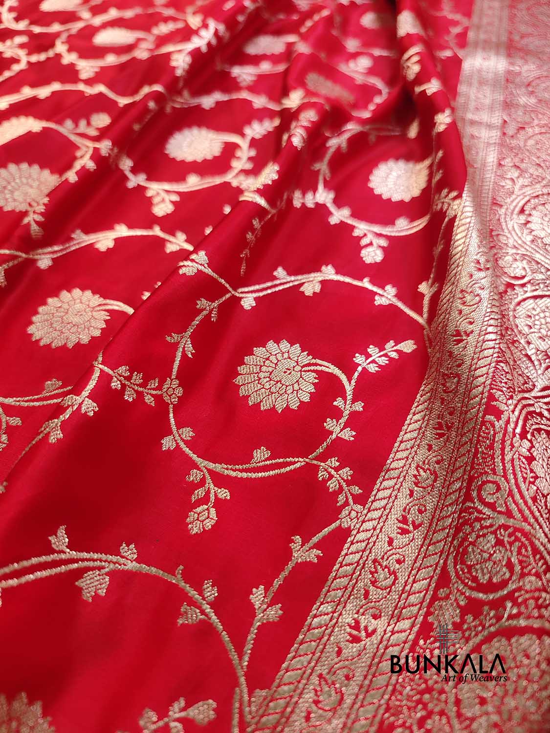 Bright Red Soft Mashru Silk Allover Floral Jaal Design Weaved Banarasi Saree