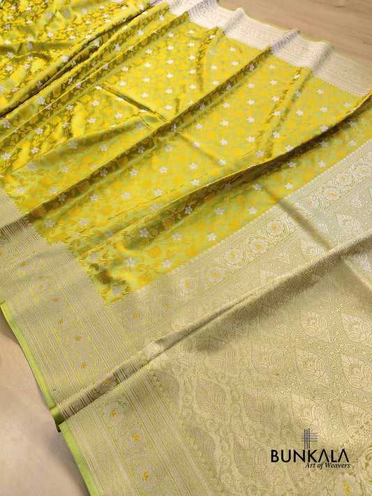 Green Double Shaded Floral Jaal Jamewar Weaved Banarasi Soft Mashru Silk Saree