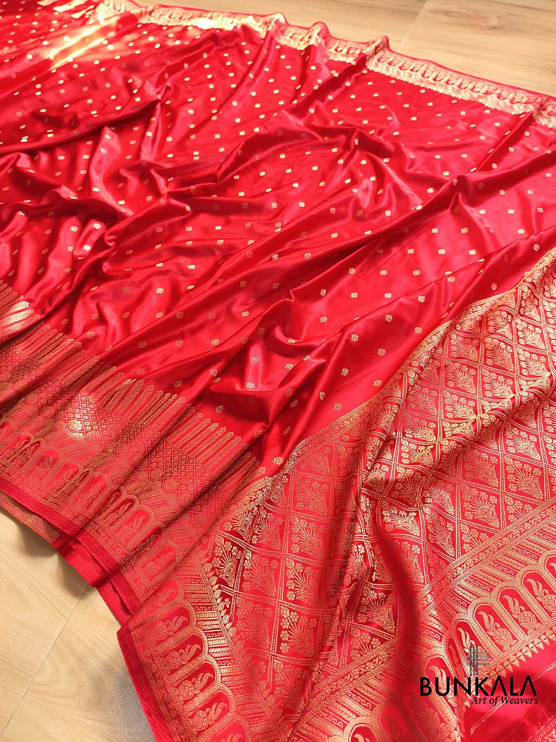 Red Buti Big Border Banarasi Mashru Silk Saree