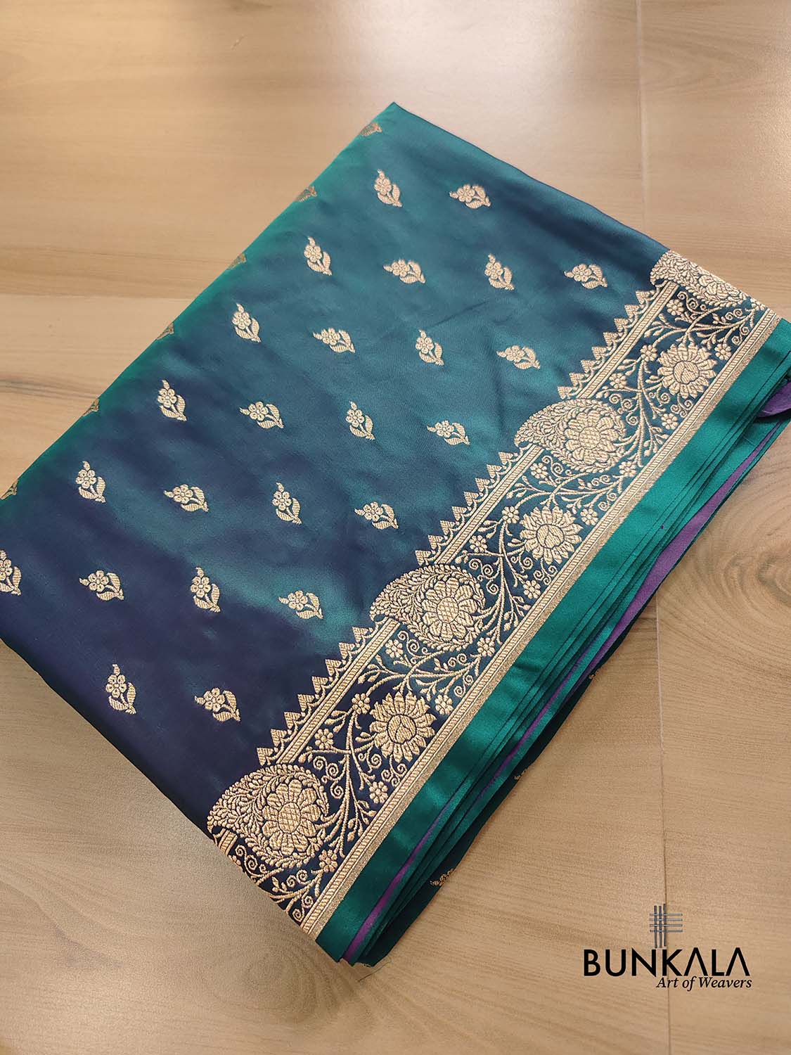 Green Dual Tone Floral Buti Weaved Banarasi Mashru Silk Floral Border Saree