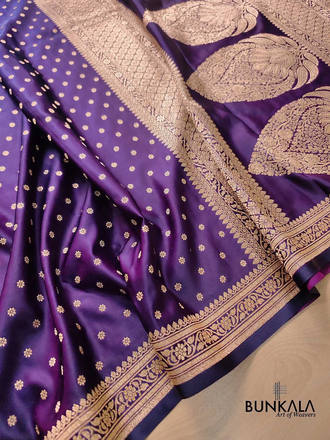 Dark Purple Flower Round Buti Weaved Banarasi Mashru Silk Floral Border Saree