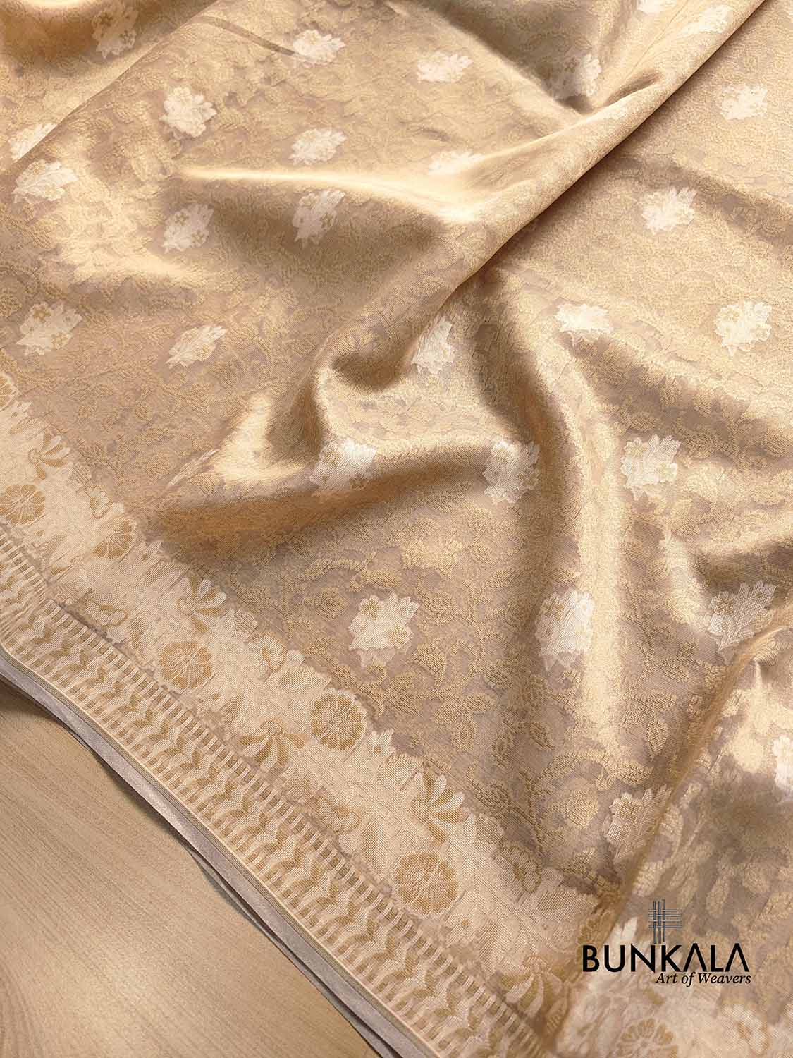 Golden Tissue Silk Floral Buta Jaal Design Resham Handweaved Banarasi Saree