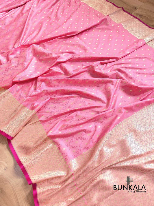 Light Pink Mashru Silk Leaf Design Jamewar Weaved Allover Small Buti Banarasi Saree