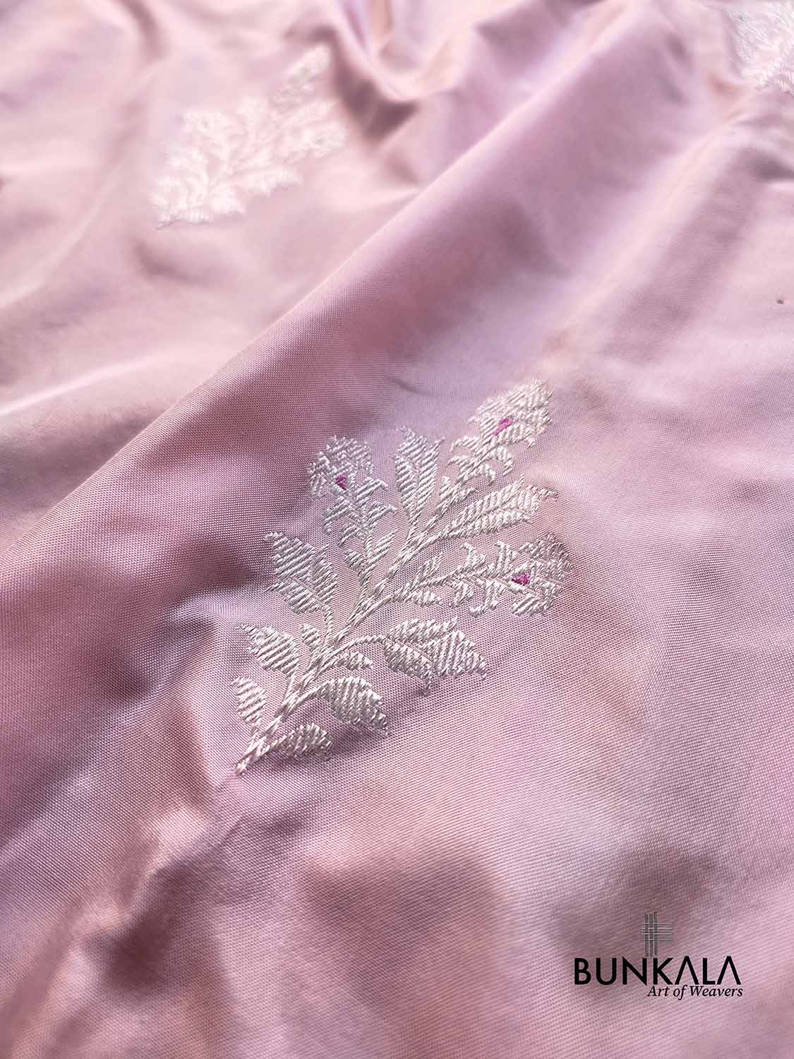 Pastel Pink Silver Zari Ektara Kadwa Hand Weaved Buta Banarasi Pure Katan Silk Saree
