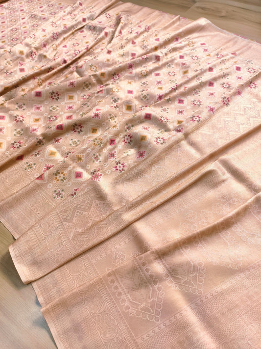 Off White Patola Jaal Banarasi Resham Silk Saree