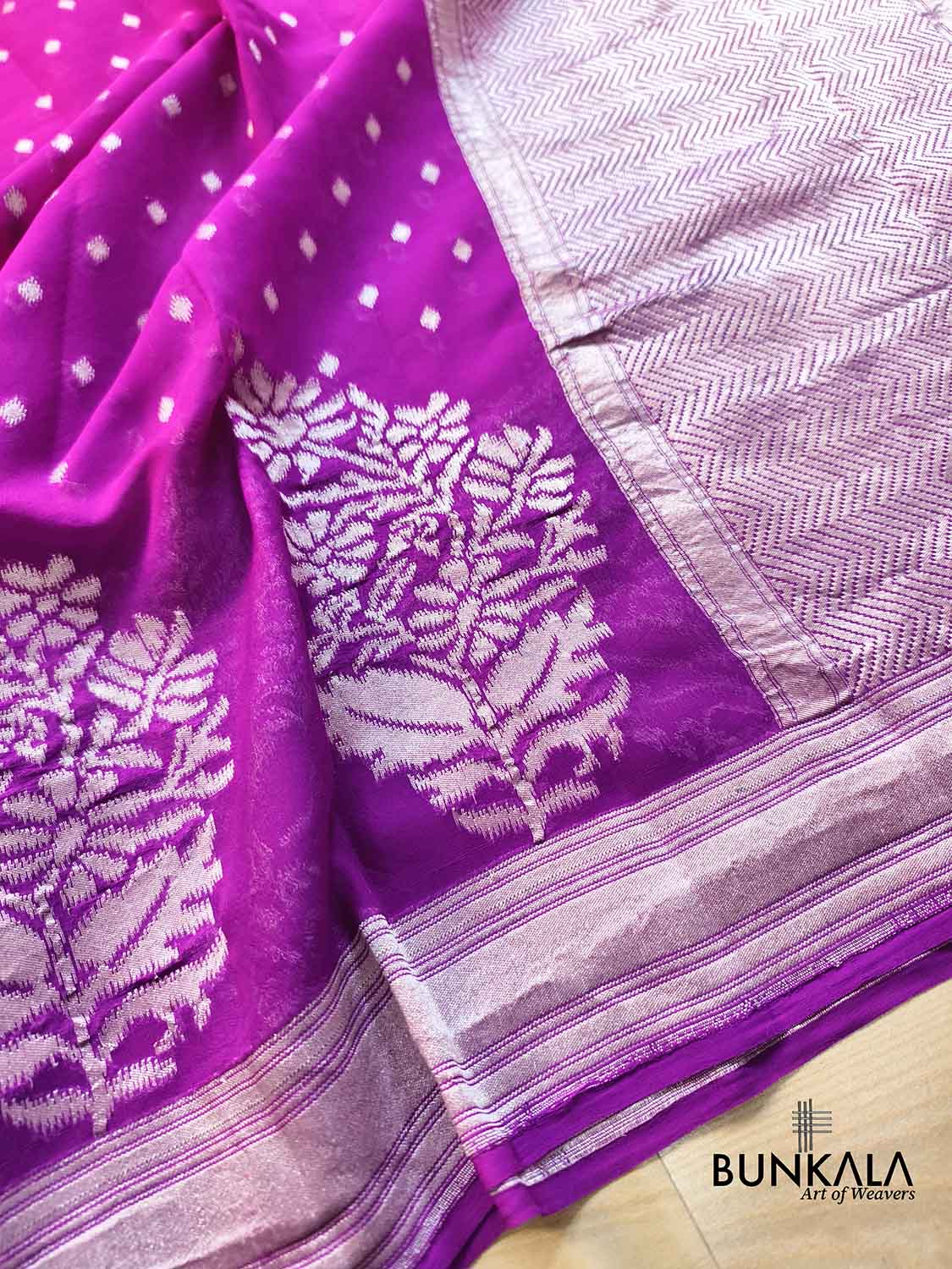 Purple Shaded Silver Zari Flower Big Buta Banarasi Pure Georgette Saree