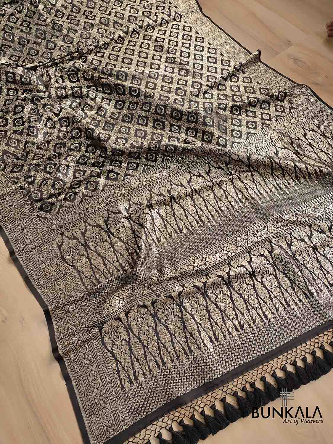 Moonlit Beauty Black Mashru Silk Banarasi Saree