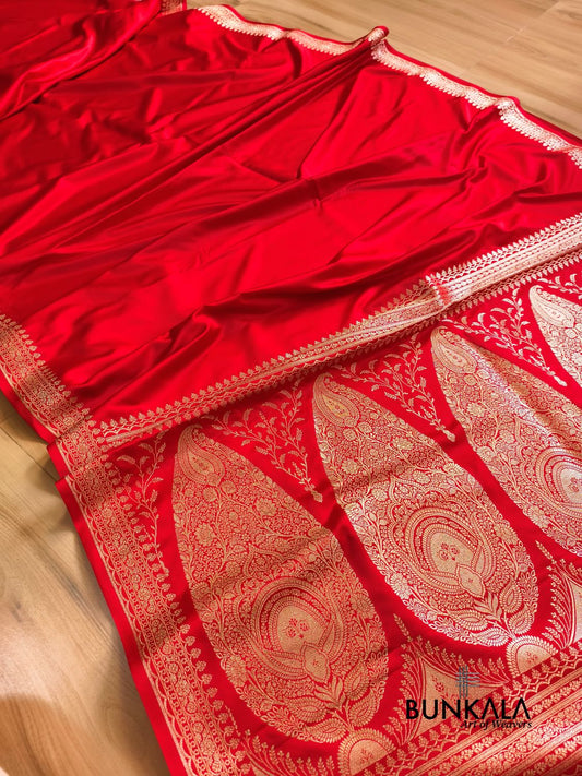 Bridal Red Plain Banarasi Mashru Soft Silk Saree with Paisley Pallu