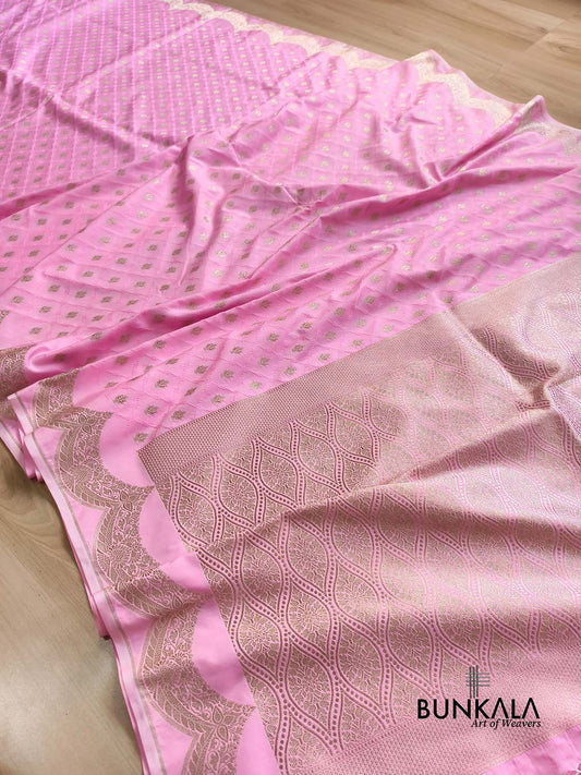 Rose Pink Scalloped Jamewar Weaved Banarasi Mashru Silk Saree