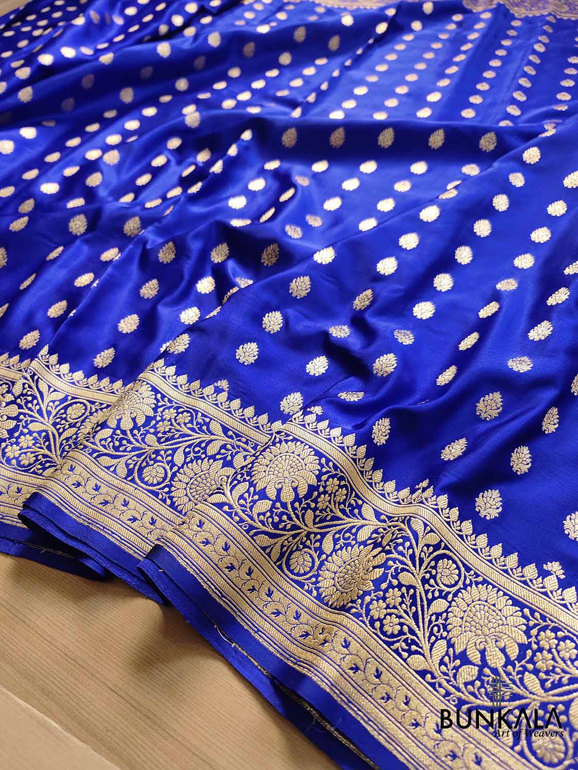 Graceful Royal Blue Pure Mashru Silk Allover Buti Design Handloom Banarasi Saree
