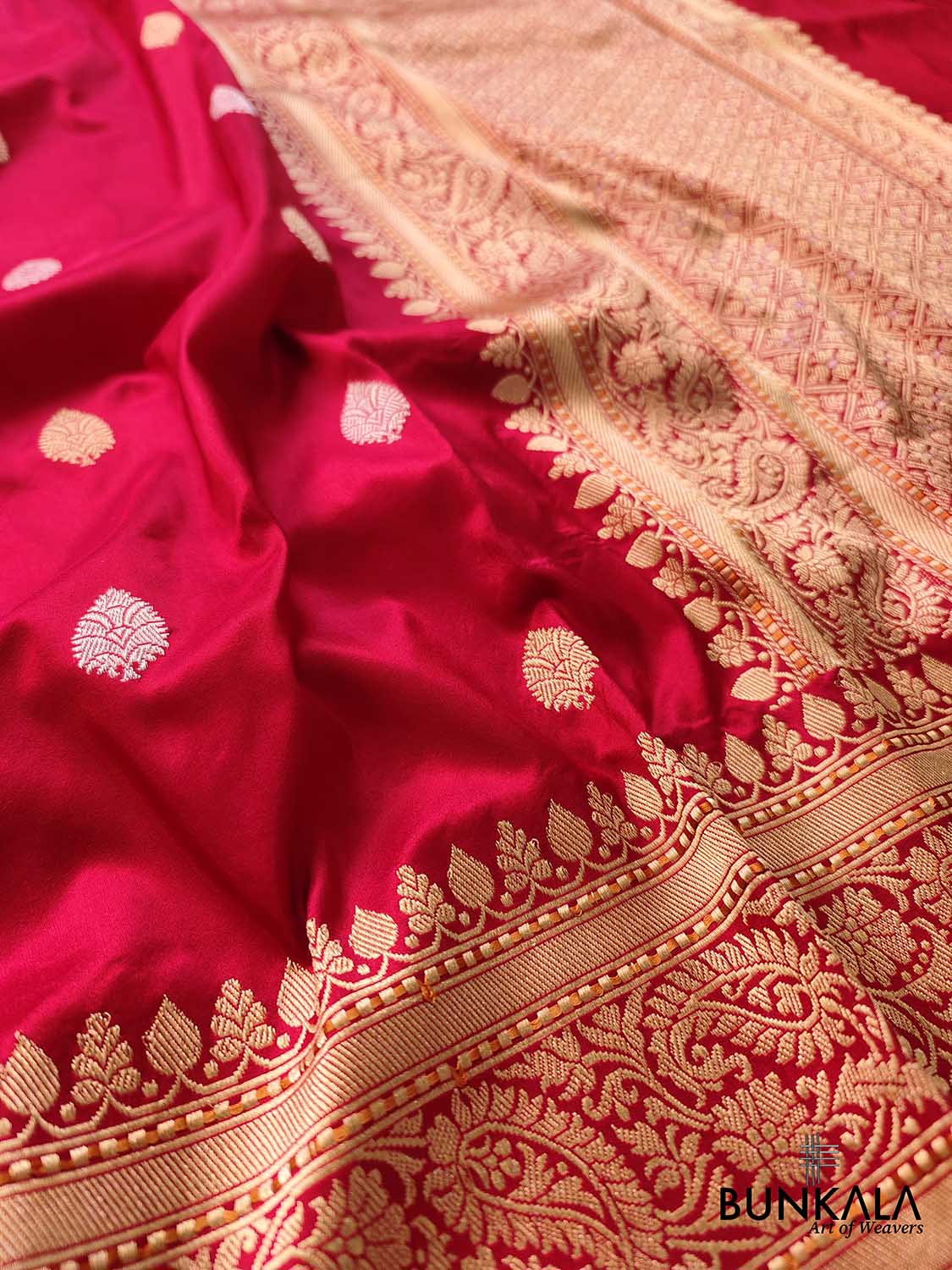 Red Pure Georgette Handloom Banarasi Fabric