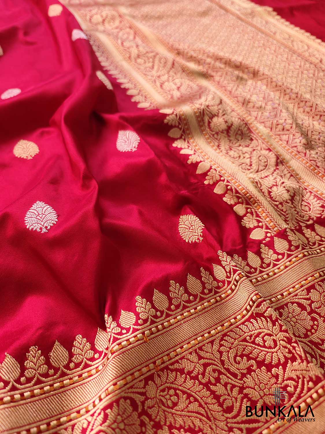 Bold Beauty Red Pure Katan Silk Handloom Sona Rupa Allover Small Buti Banarasi Saree