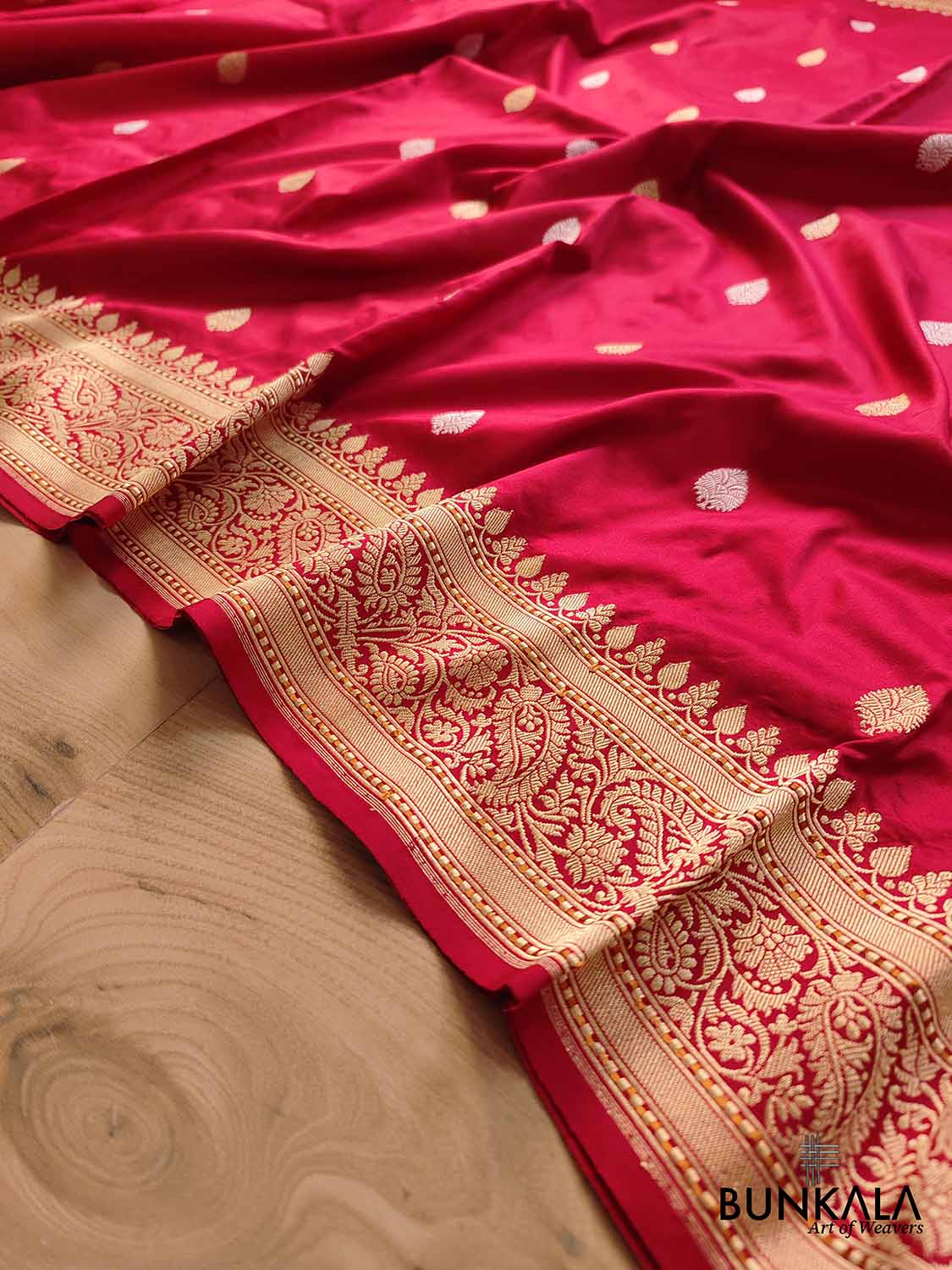 Bold Beauty Red Pure Katan Silk Handloom Sona Rupa Allover Small Buti Banarasi Saree