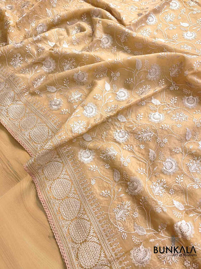Cream Banarasi Organza Silver Zari Work Floral Design Embroidery Saree