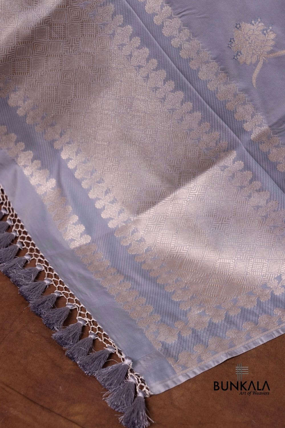 Grey Merab Buta Handloom Banarasi Mashru Silk Dupatta