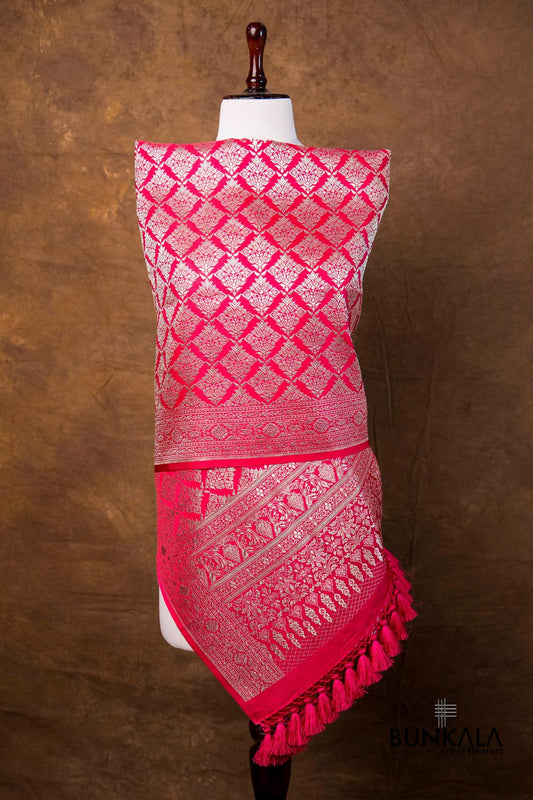 Raspberry Pink Daimond Jaal Brocade Weaved Banarasi Mashru Silk Dupatta