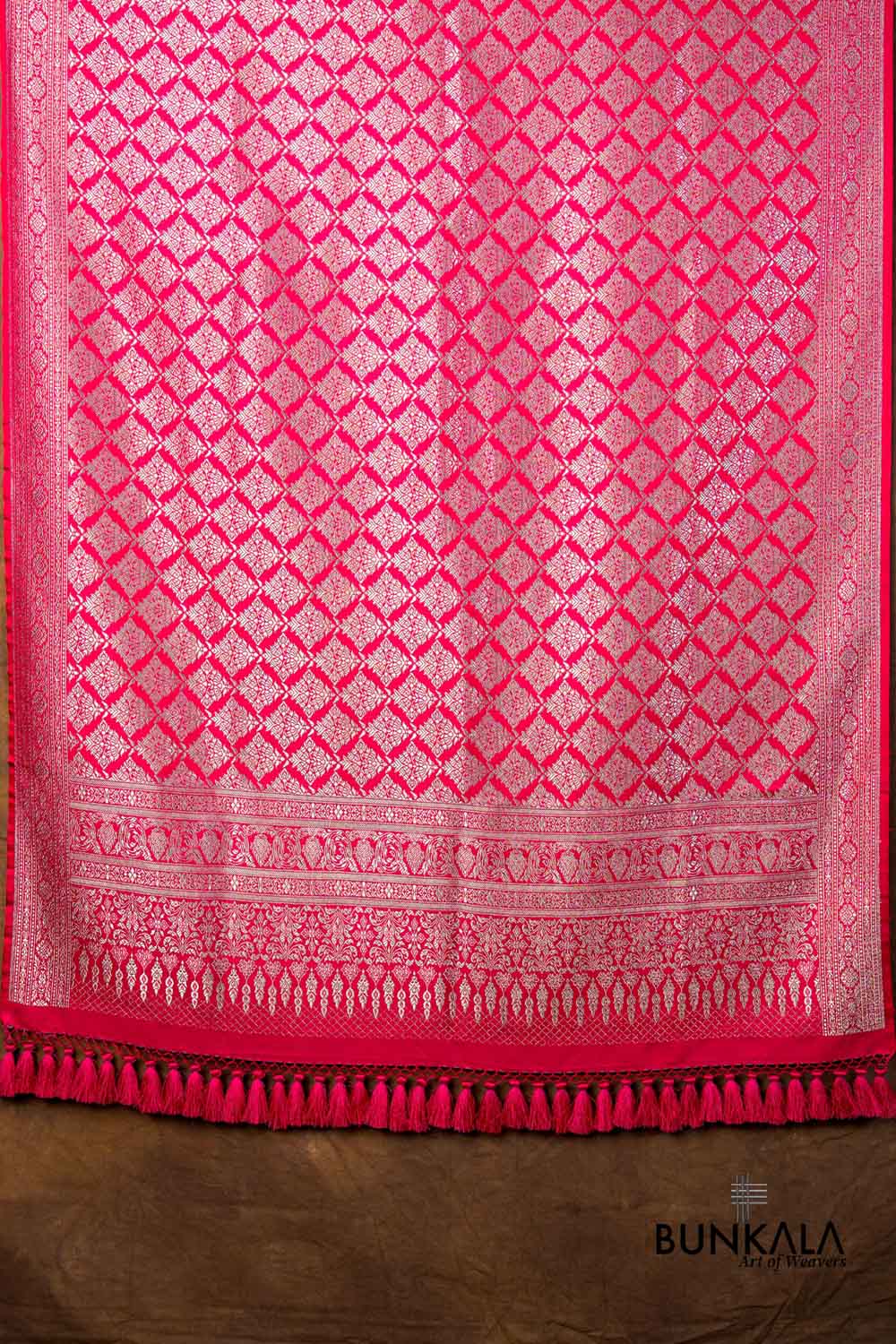 Raspberry Pink Daimond Jaal Brocade Weaved Banarasi Mashru Silk Dupatta