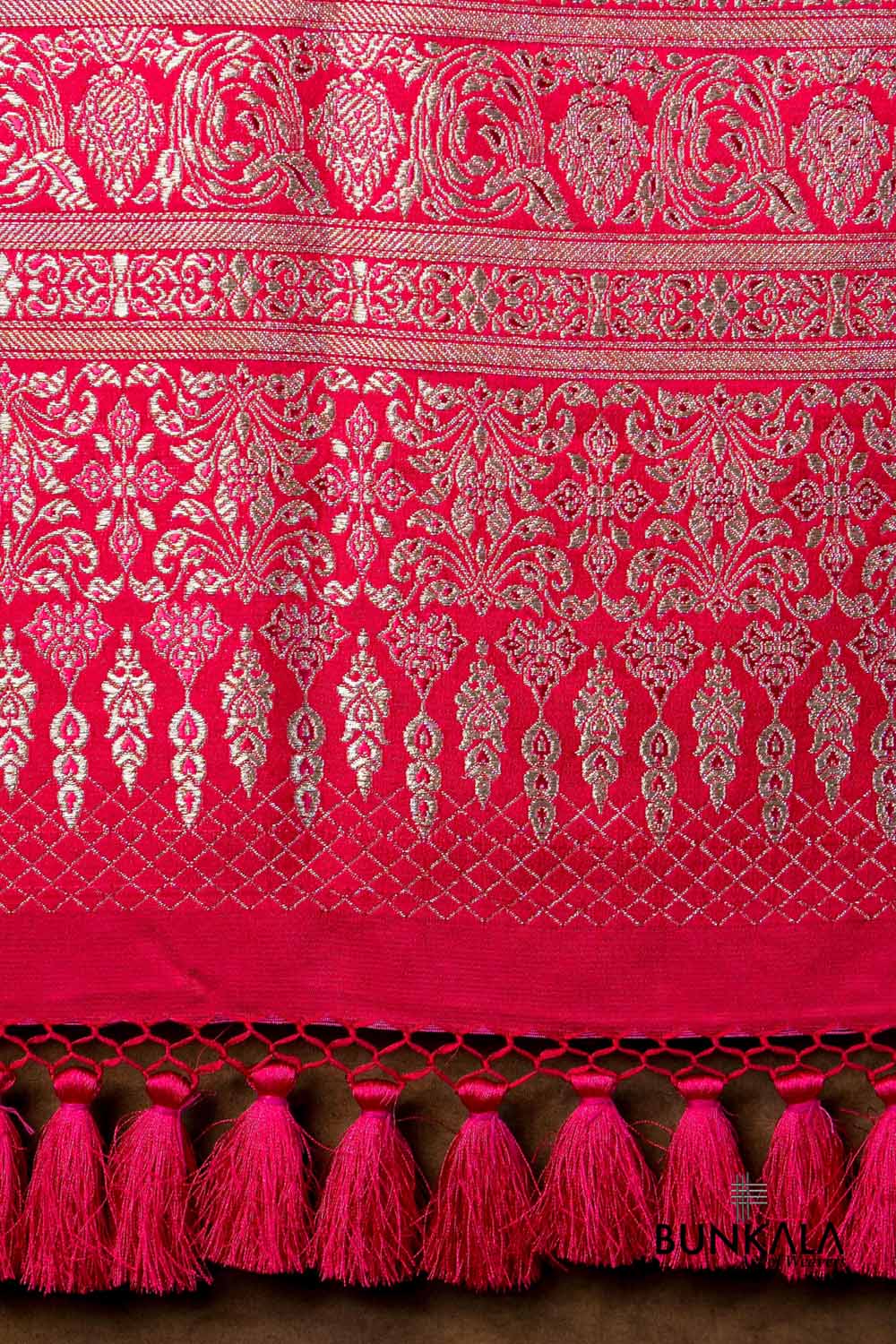 Raspberry Pink Daimond Jaal Brocade Weaved Banarasi Mashru Silk Dupatta