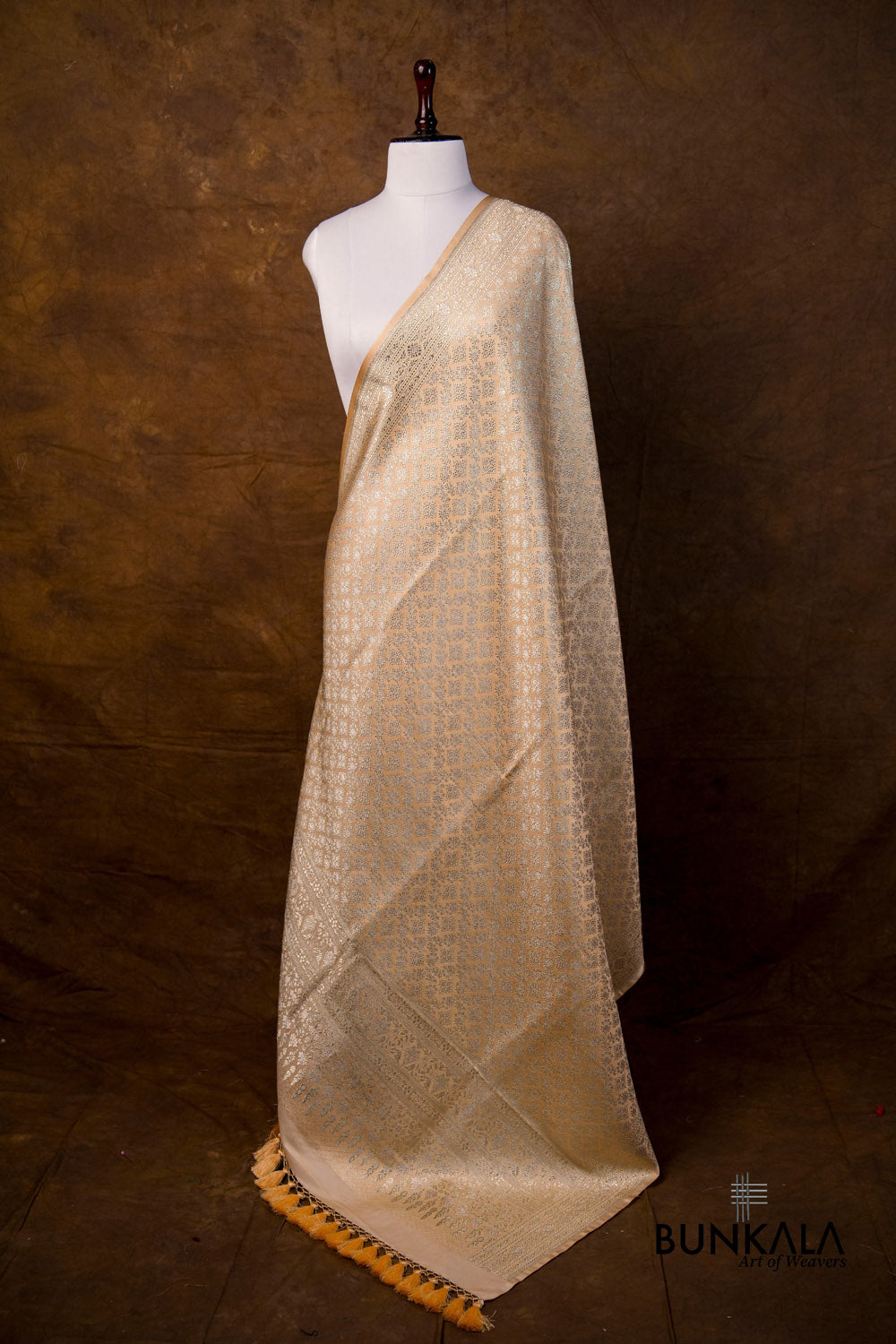 Peach Daimond Motifs Brocade Weaved Banarasi Mashru Silk Dupatta