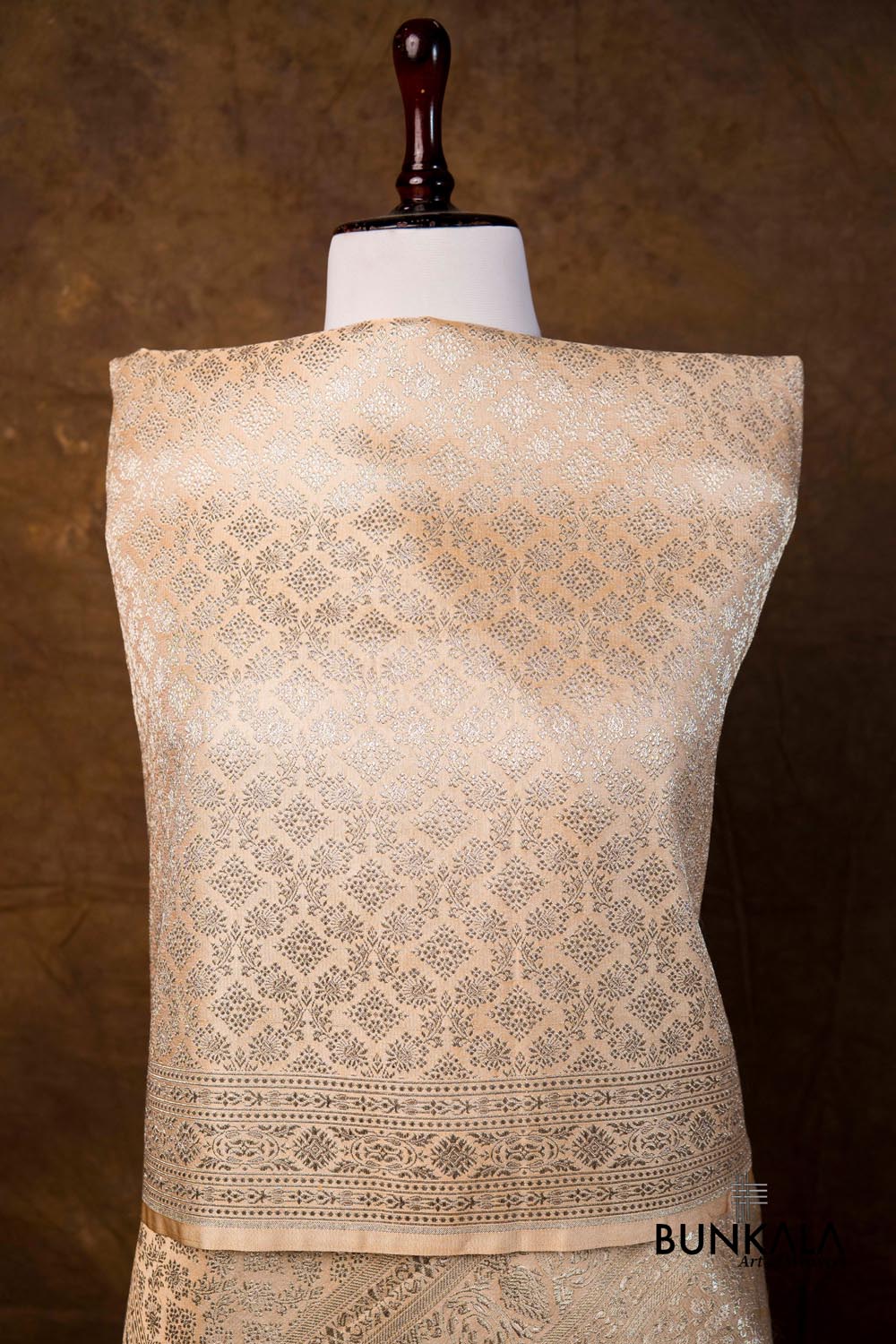 Peach Daimond Motifs Brocade Weaved Banarasi Mashru Silk Dupatta