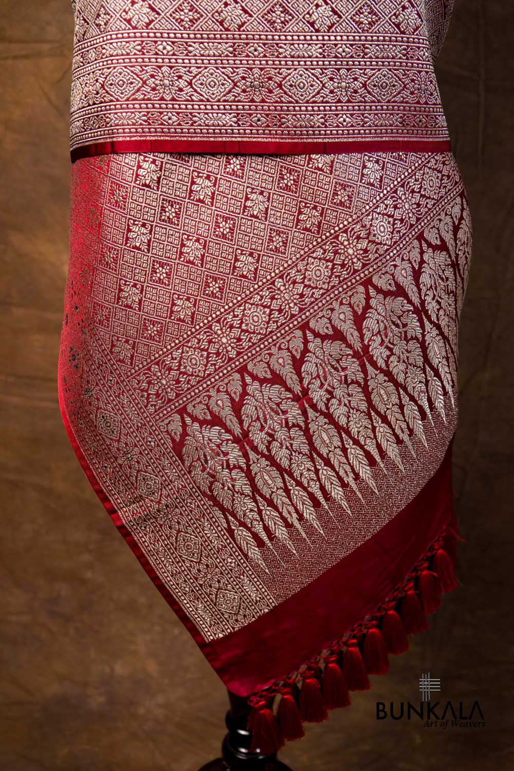 Deep Maroon Charkhana Jaal Brocade Weaved Banarasi Mashru Silk Dupatta