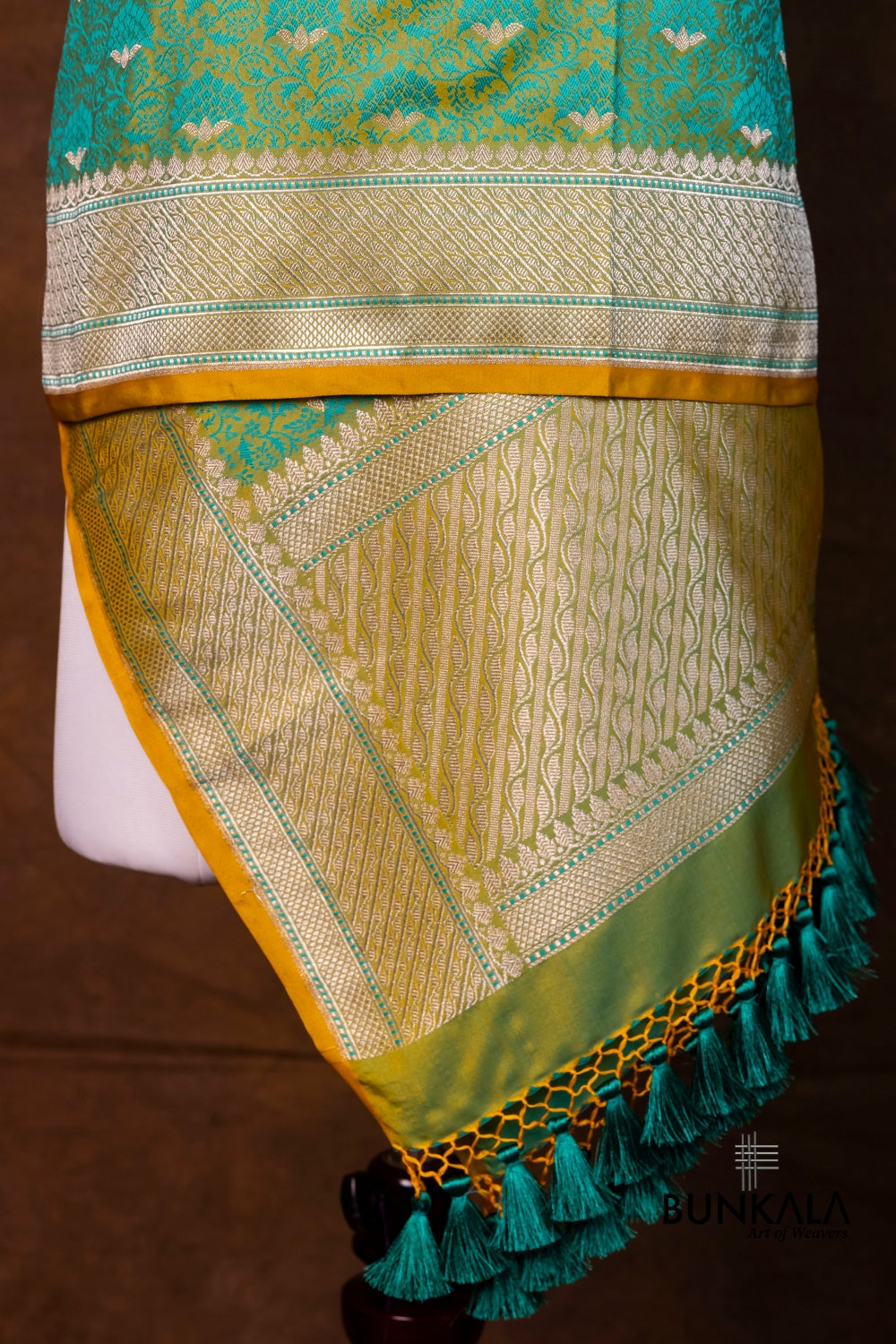 Double Shed Green Jamewar Tanchui Banarasi Mashru Silk Dupatta