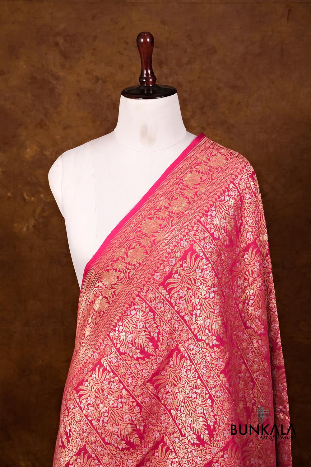 Rani Pink Floral Design Handloom Banarasi Pure Moonga Silk Dupatta