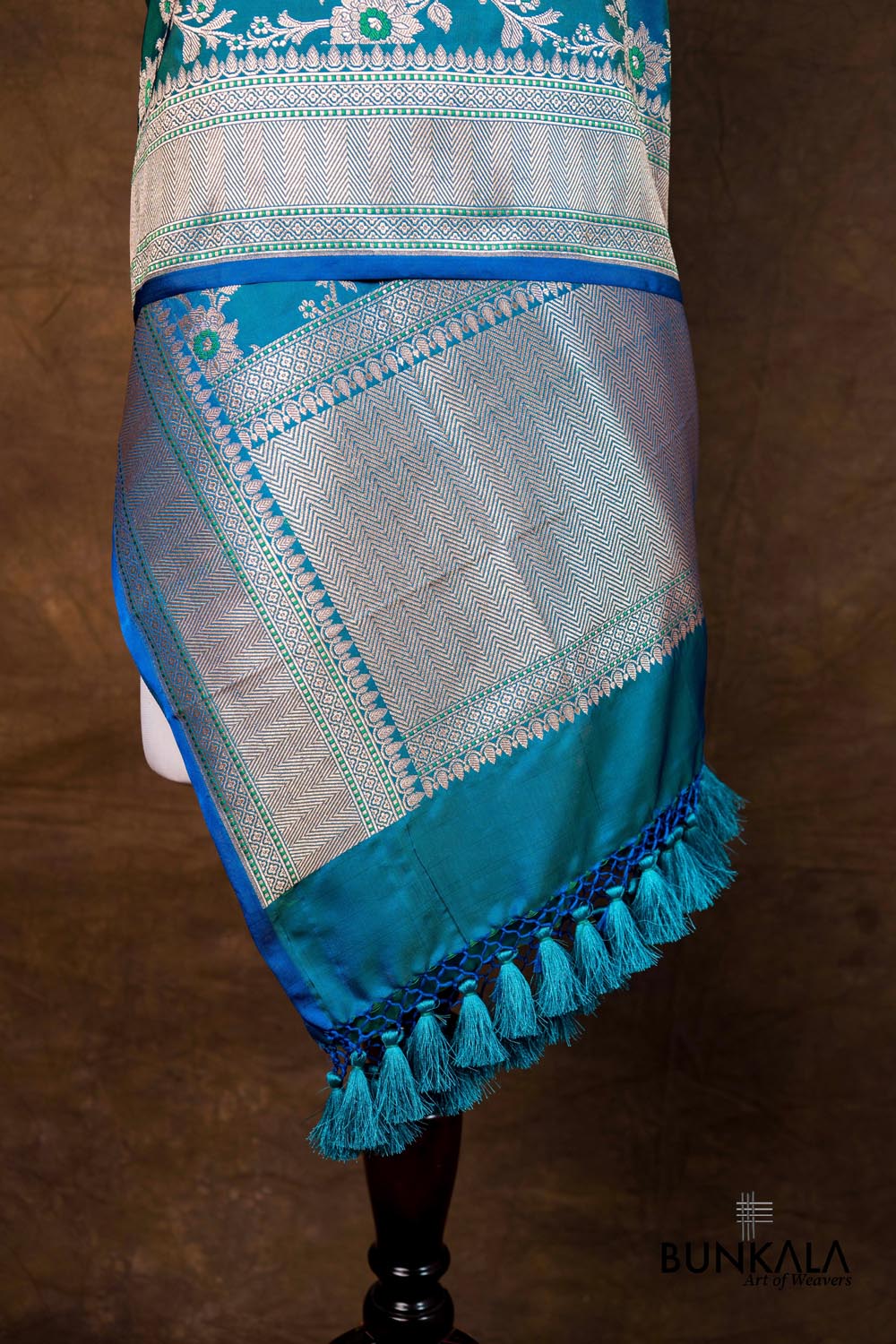 Ocean Blue Floral Jaal Leaf Meenakari Weaved Banarasi Mashru Silk Dupatta