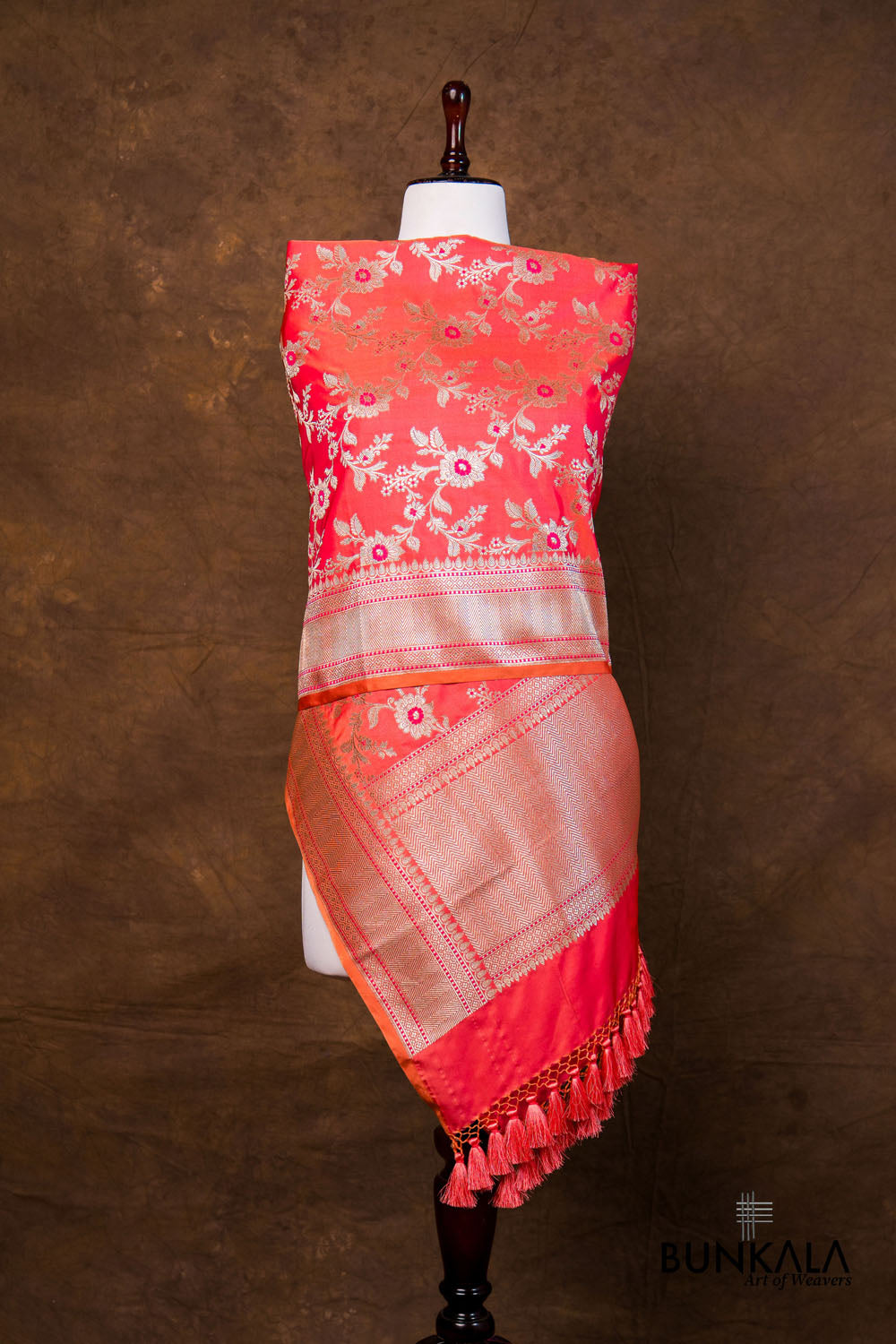 Shaded Pink Floral Jaal Leaf Meenakari Weaved Banarasi Mashru Silk Dupatta