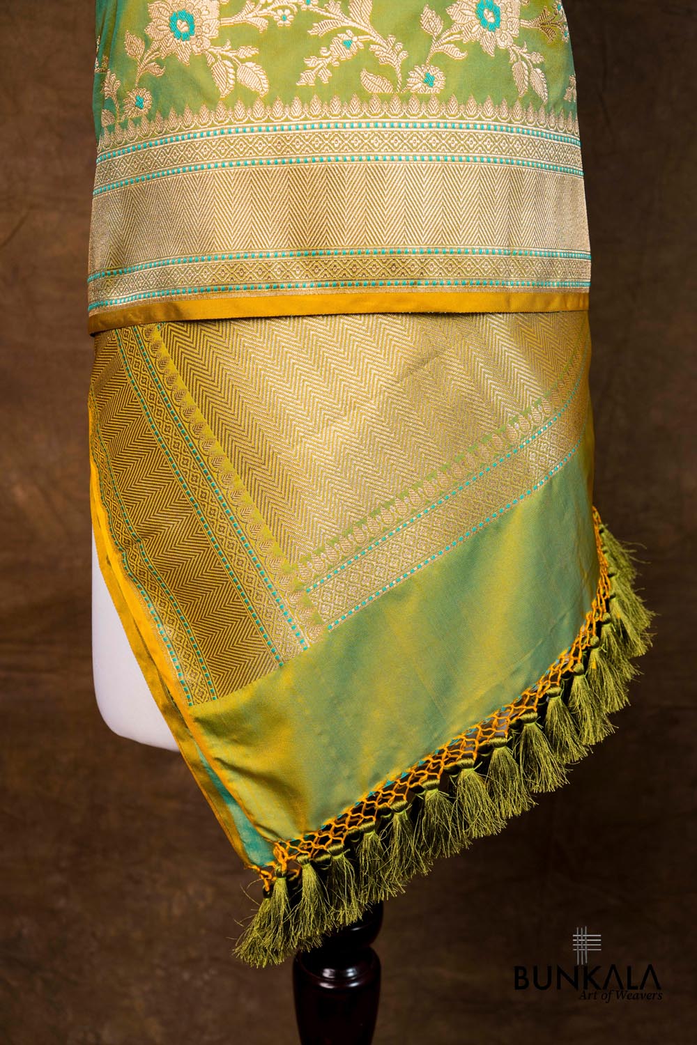 Shaded Lime Green Floral Jaal Leaf Meenakari Weaved Banarasi Mashru Silk Dupatta