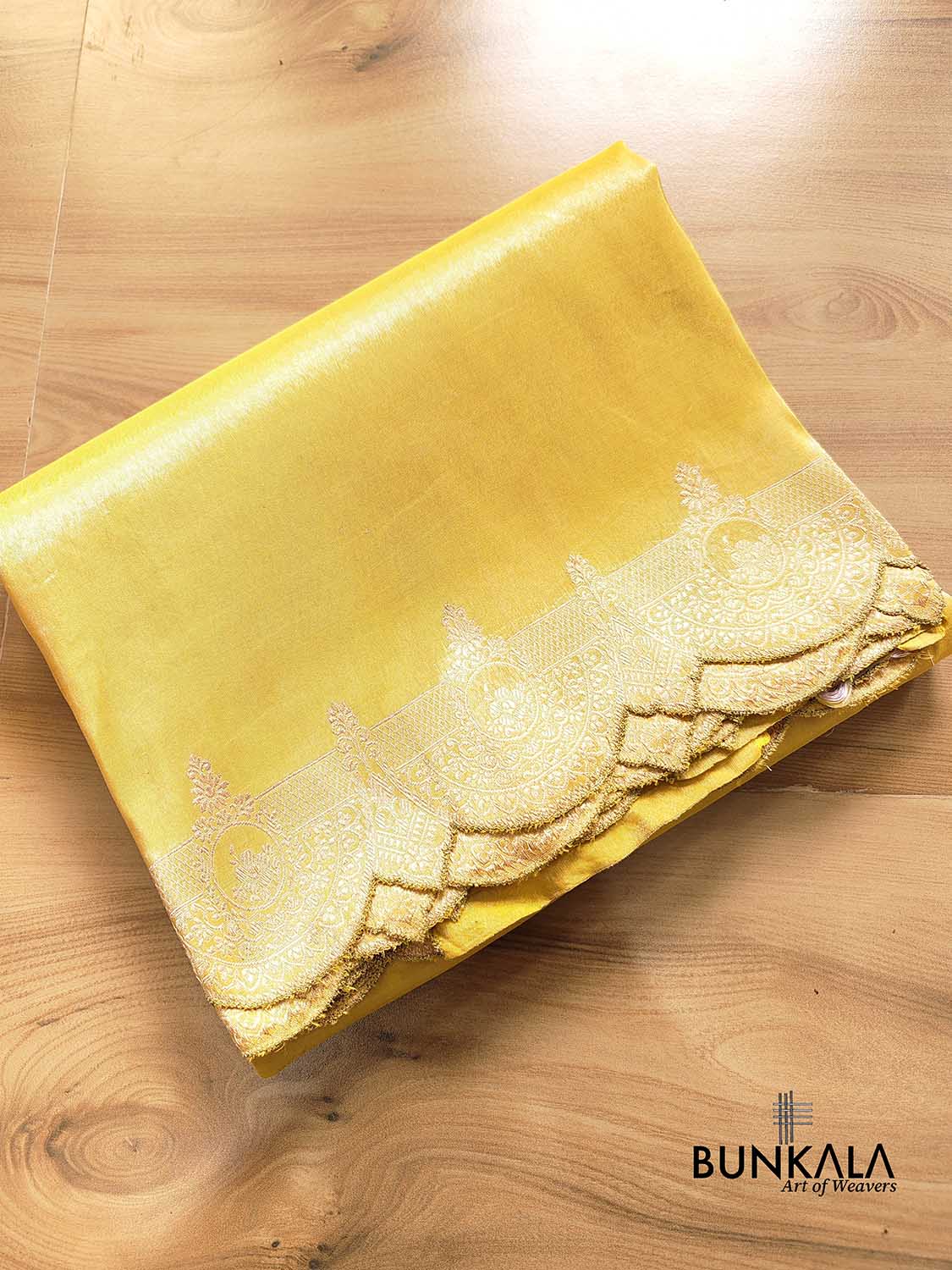 Golden Yellow Soft Pure Tissue Katan Silk Handloom Scalloped Border Plain Banarasi Saree